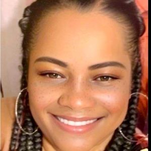 Meet your Posher, Debra